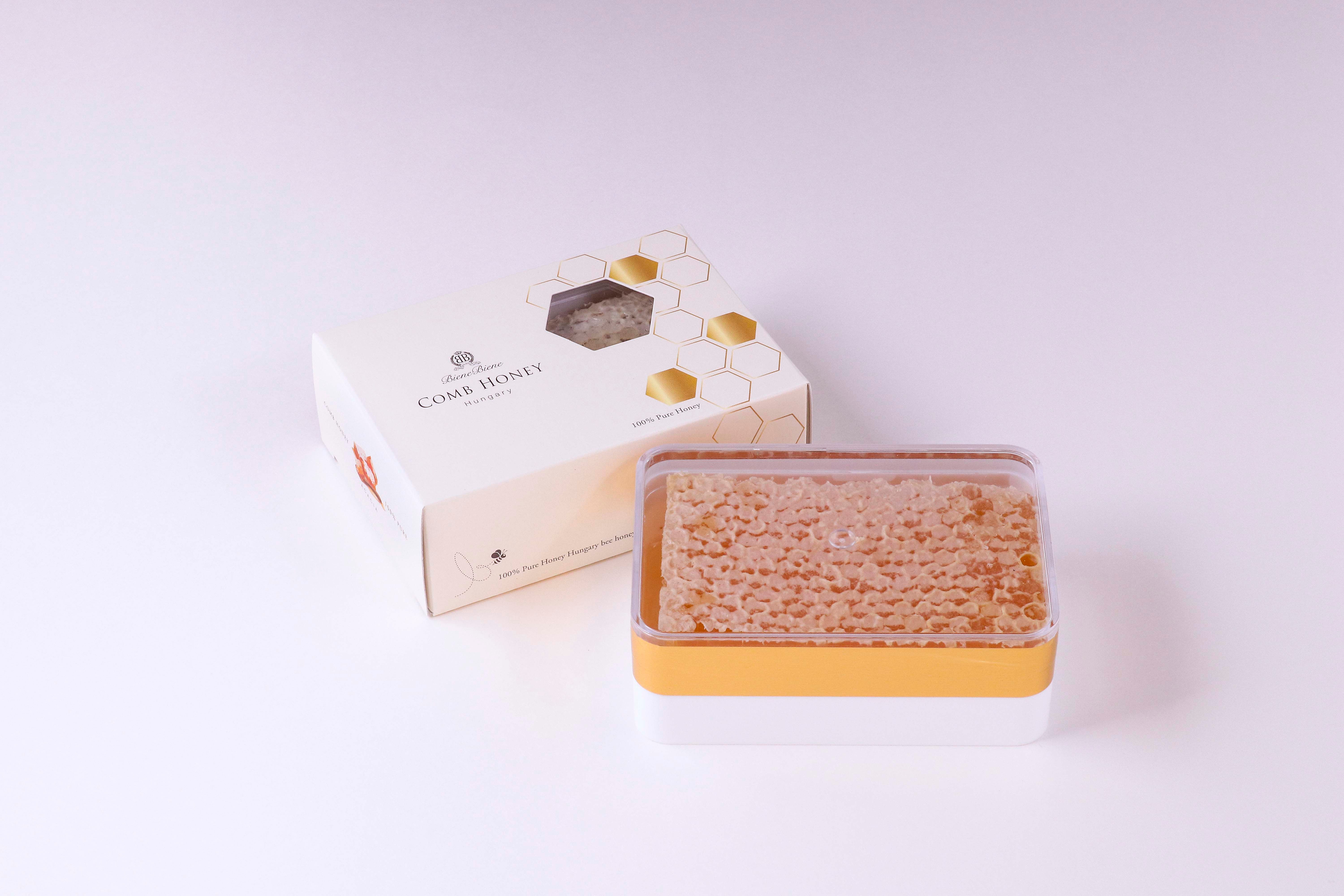 Biene Biene ビーネビーネ Hungary Acacia Comb Honey アカシア コムハニー 200g 箱付き