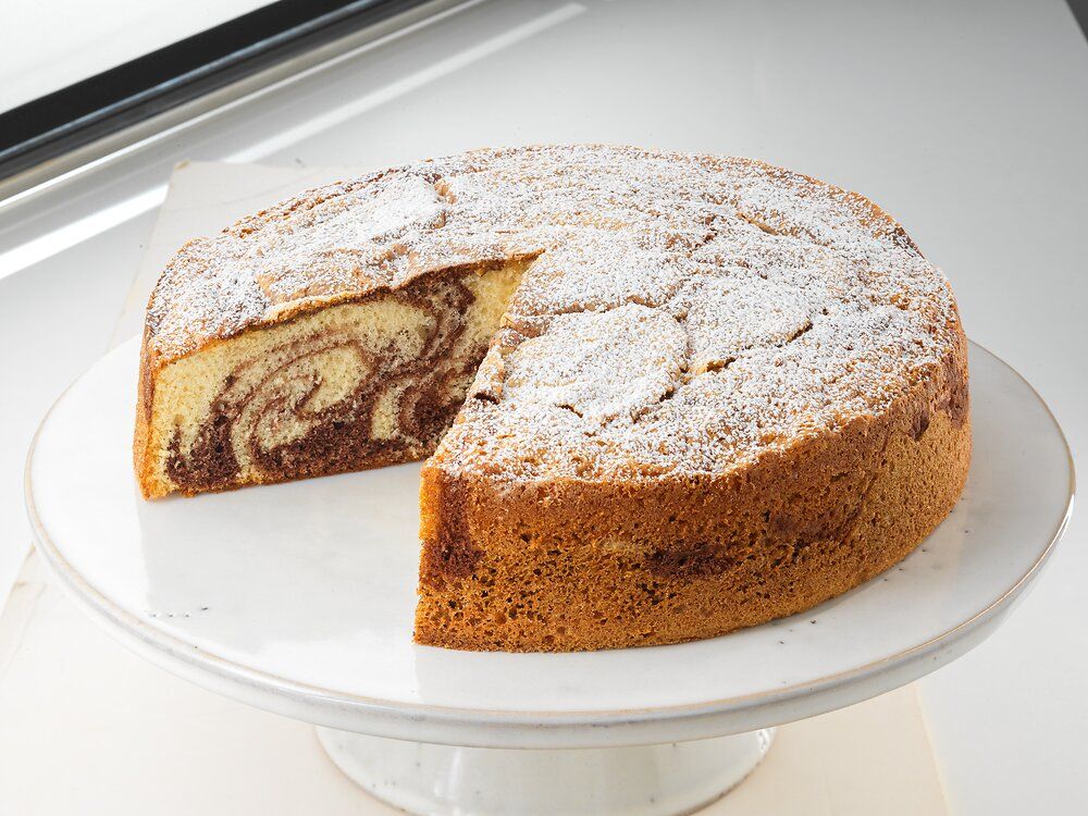 20230811_Roecken_Marmorwolke_OOH_Kuchen_Teller_Steingut.jpg