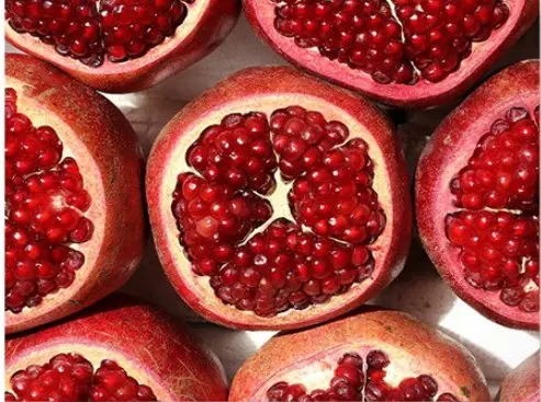 高品質のイラン産ザクロを使用し、よりさっぱり、よりすっきりした味わいです。