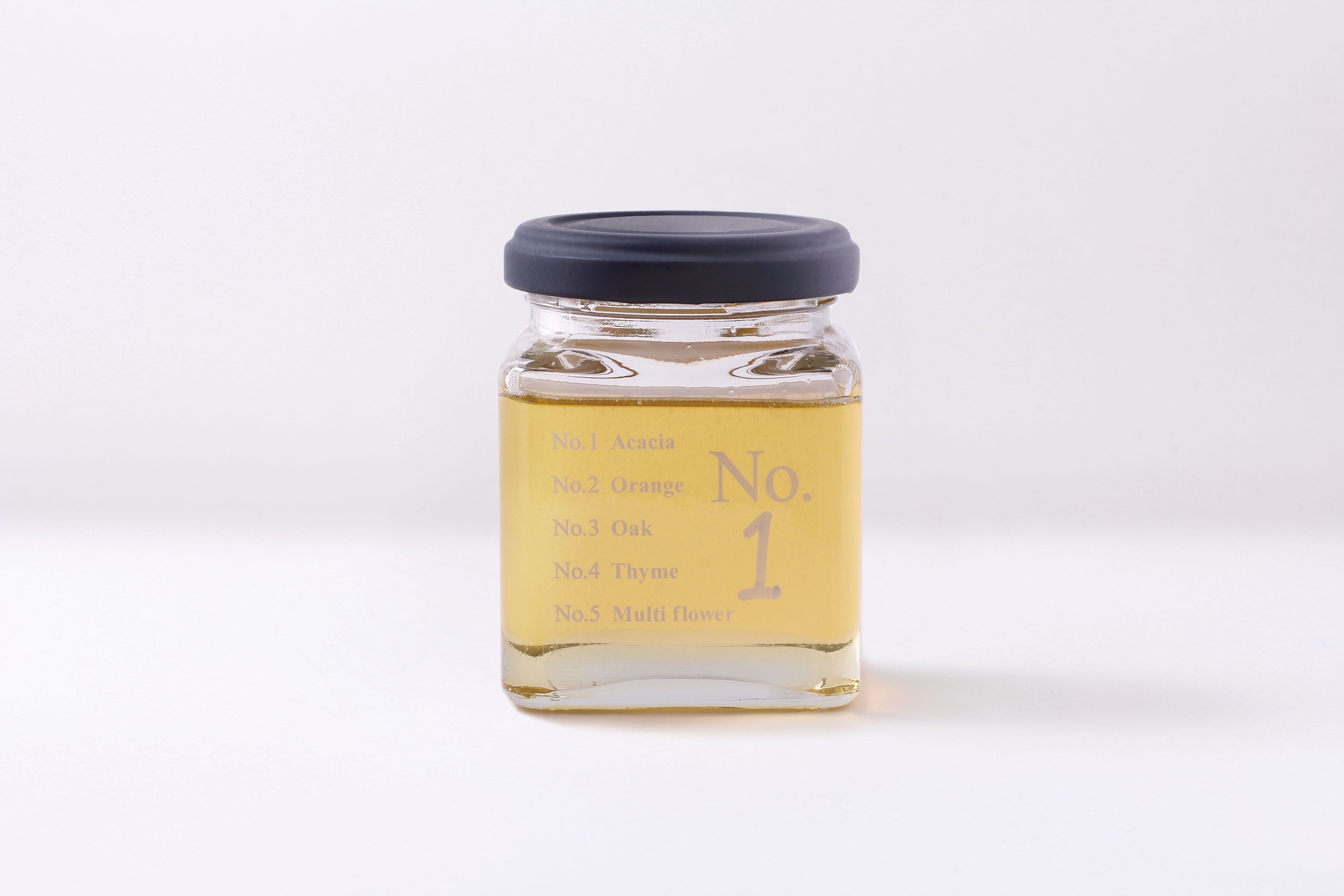 Biene Biene ビーネビーネ Hungary Acacia Honey 140g No.1