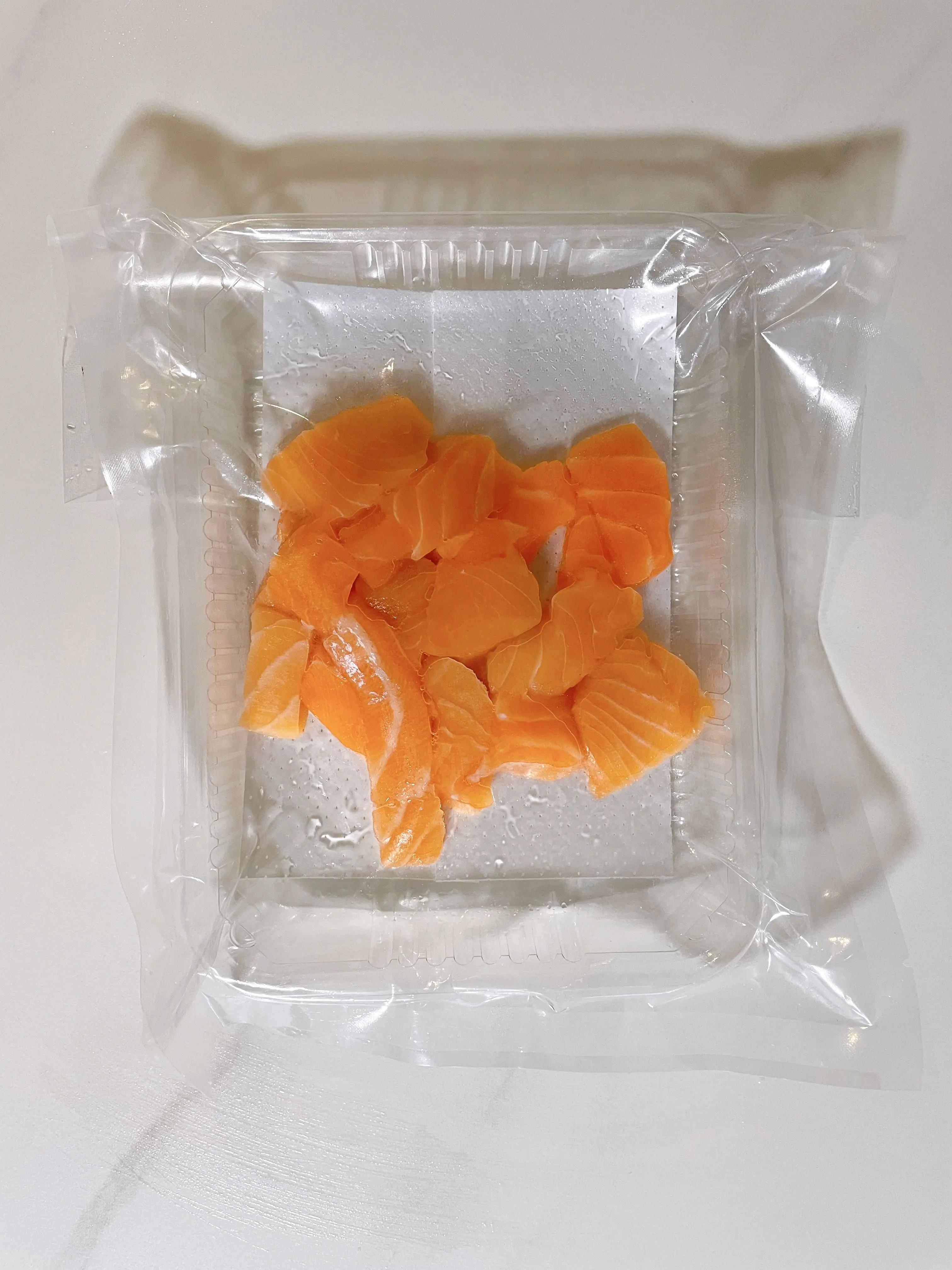 ノルウェー産 アトランサーモン お刺身用切落し商品画像②.JPG