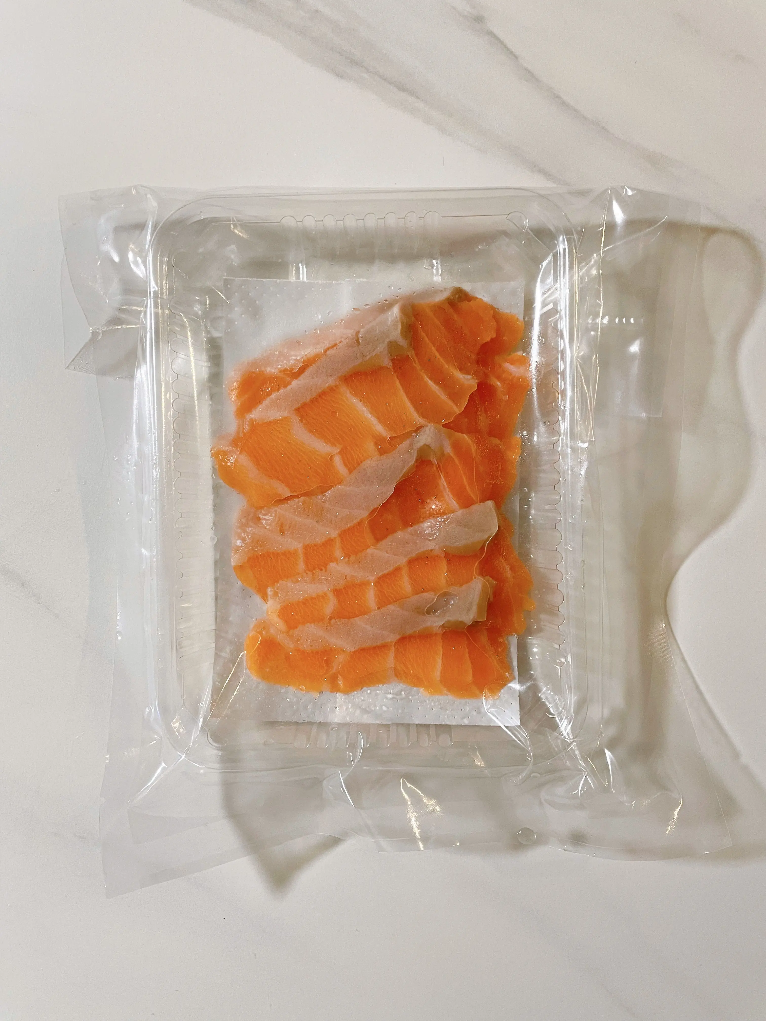 ノルウェー産 アトランサーモン お刺身用切落し商品画像①.JPG