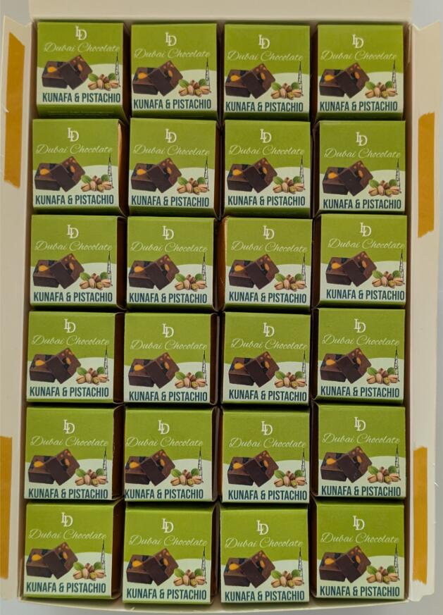 ドバイリッチチョコレート ピスタチオクナファーミルクチョコレートミニ22g×48個入